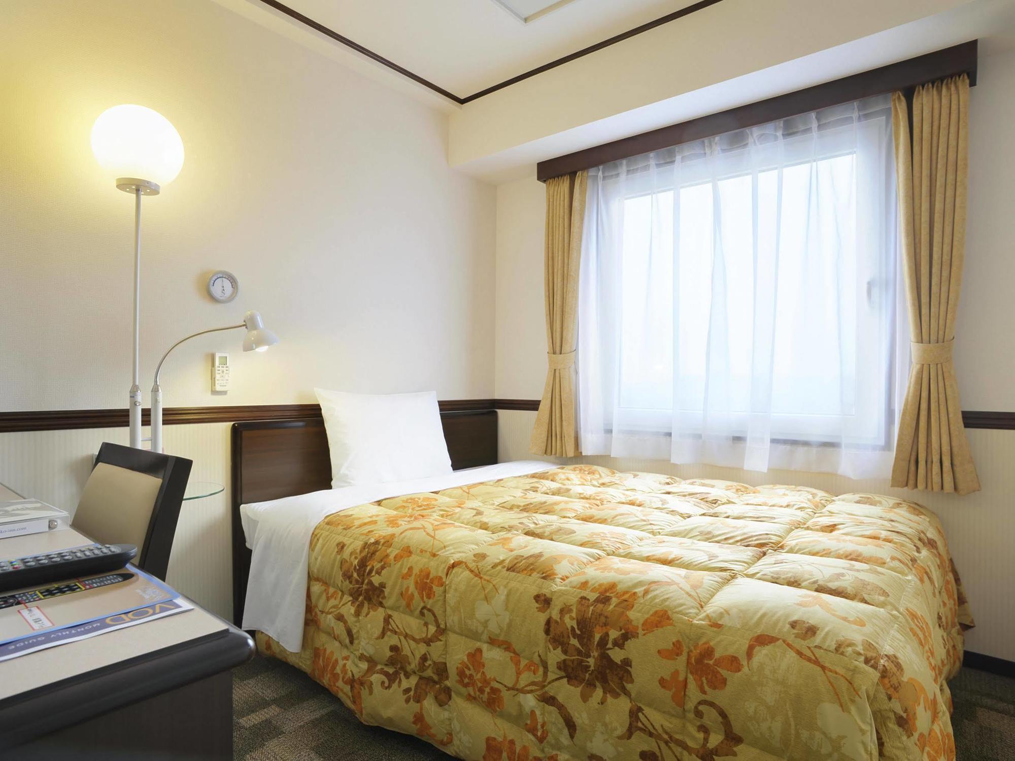 Toyoko Inn Osaka Namba Nippombashi Bagian luar foto